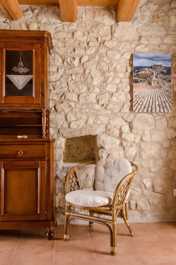 Vivere Gli Iblei - Maison En Plain Air Ragusa Exteriör bild