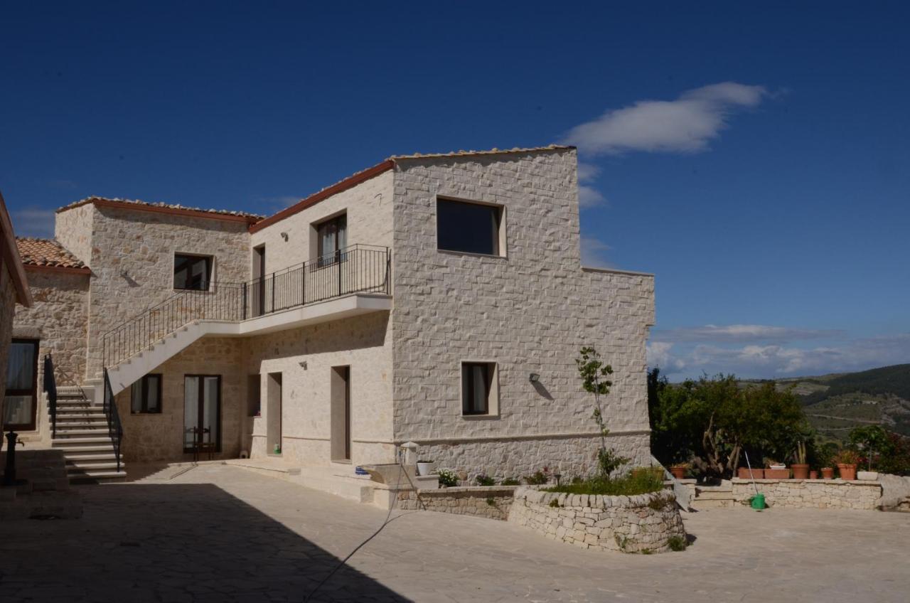 Vivere Gli Iblei - Maison En Plain Air Ragusa Exteriör bild